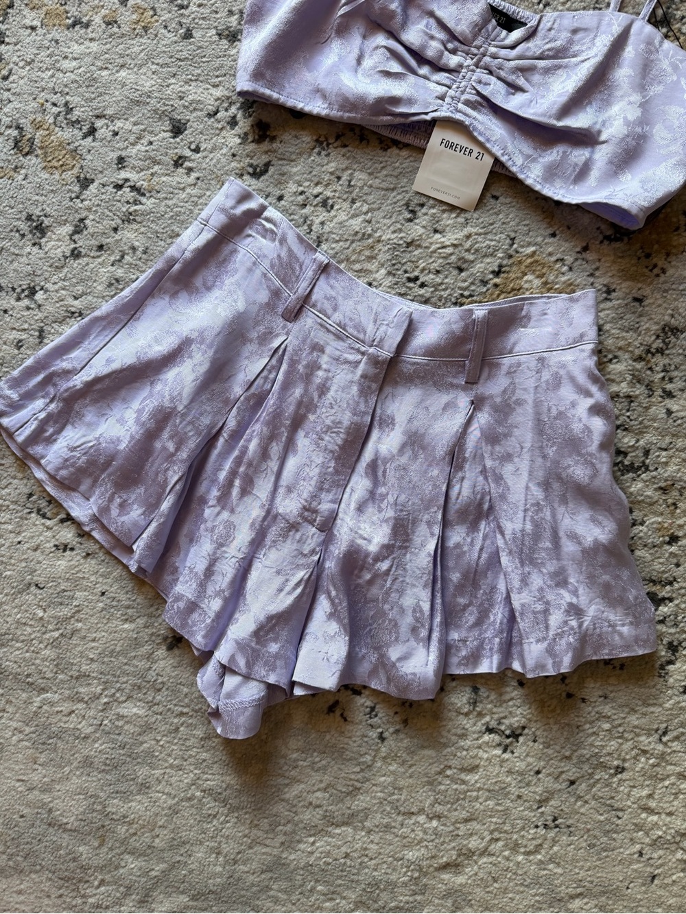 Forever 21 Lavender Jacquard Crop Top & Pleated Shorts Set - Picture 2 of 8